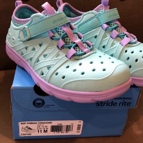 stride rite phibian sneaker